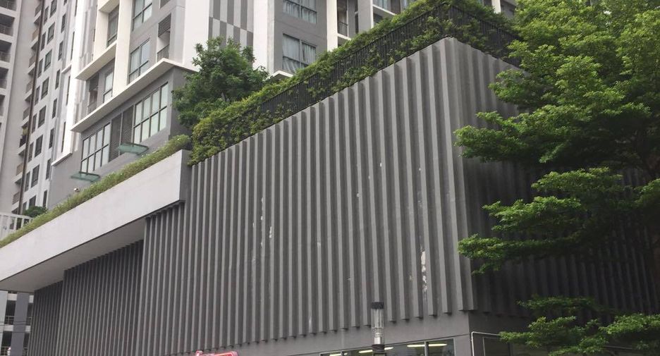 For sale 1 bed condo in Phra Khanong, Bangkok