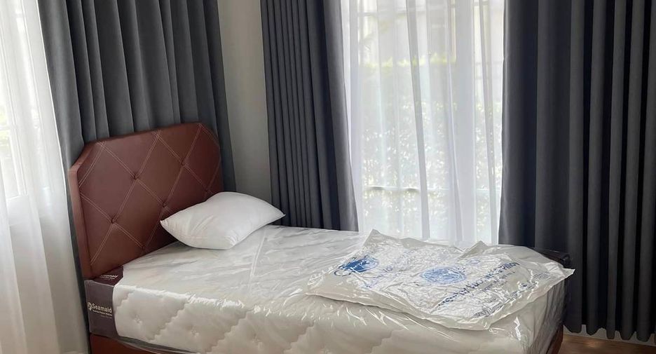 Casa en alquiler de 4 habitaciones en Bang Khen, Bangkok