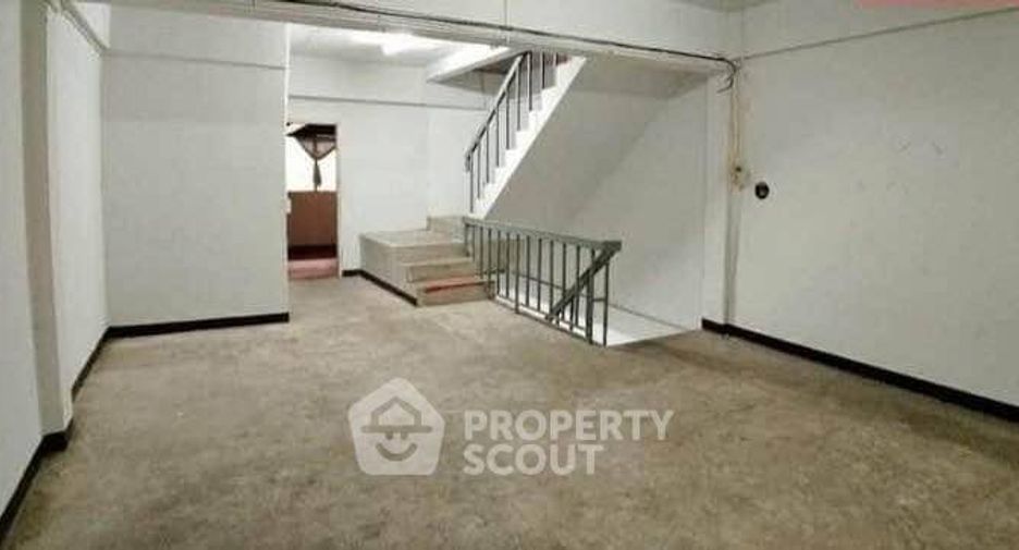 For sale 3 bedrooms townhouse in Mueang Chon Buri, Chonburi