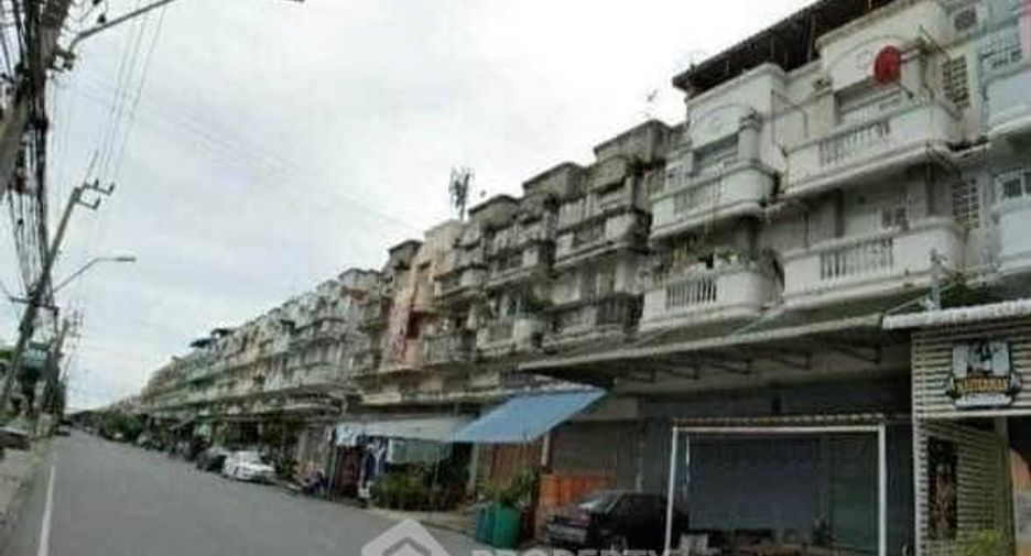 For sale 3 bedrooms townhouse in Mueang Chon Buri, Chonburi