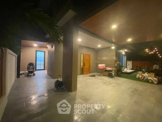 For sale 3 bedrooms house in Khan Na Yao, Bangkok