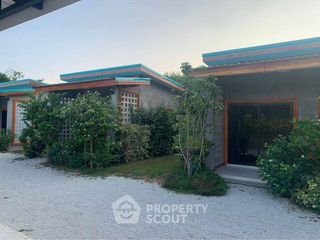 For sale 5 bedrooms villa in Sattahip, Chonburi