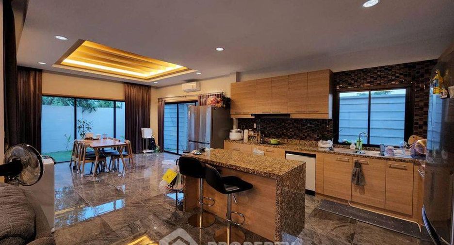 Casa en venta de 3 habitaciones en Huay Yai, Pattaya