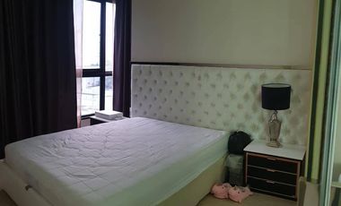 À vendre 2 chambres condo à Huai Khwang, Bangkok