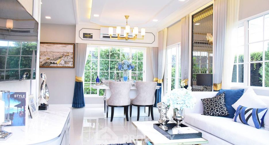 For sale 4 bedrooms house in Bang Khen, Bangkok