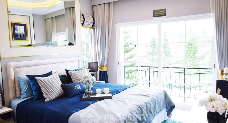 For sale 4 bedrooms house in Bang Khen, Bangkok