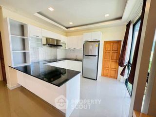 À louer 4 chambres maison à Bang Lamung, Chonburi