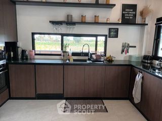 Haus zum Kauf mit 3 Zimmer in Bang Lamung, Chonburi
