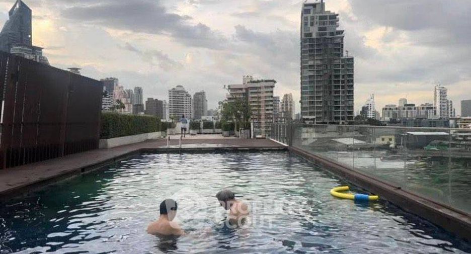 For rent 2 bedrooms condo in Khlong Toei, Bangkok