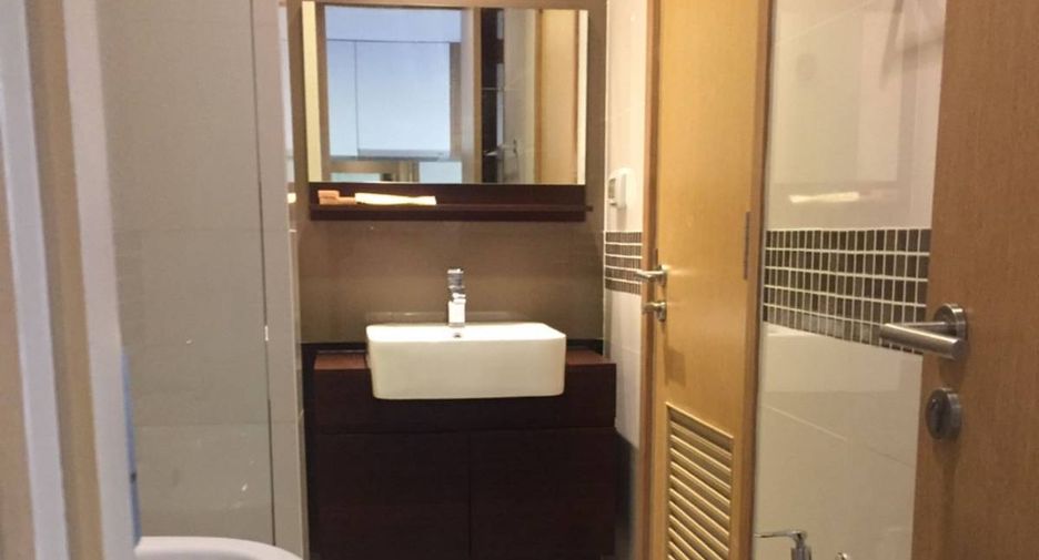 For sale 2 bedrooms condo in Watthana, Bangkok