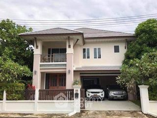 出售 5 卧室 联排别墅 在 Mueang Chon Buri, Chon Buri