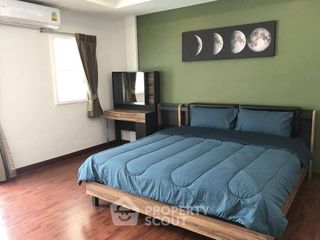 出售 4 卧室 联排别墅 在 Bang Lamung, Chon Buri