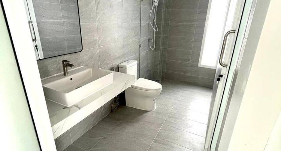 For sale 3 bedrooms townhouse in East Pattaya, Pattaya