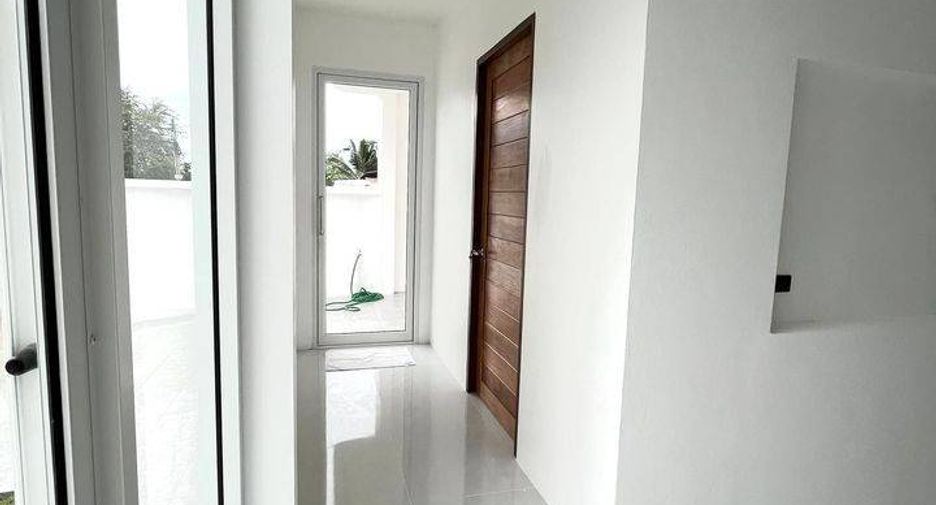 For sale 3 bedrooms townhouse in East Pattaya, Pattaya