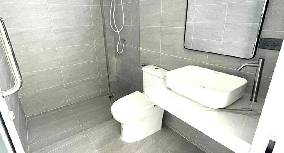 For sale 3 bedrooms townhouse in East Pattaya, Pattaya
