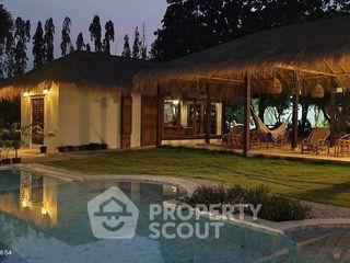 For rent 4 bedrooms villa in Bang Lamung, Chonburi