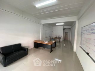 For sale 4 ベッドルーム townhouse in Bang Lamung, Chonburi