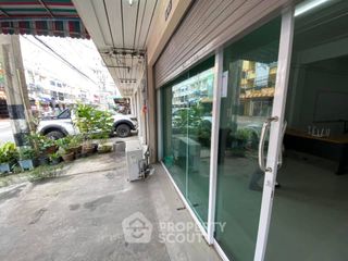 For sale 4 ベッドルーム townhouse in Bang Lamung, Chonburi