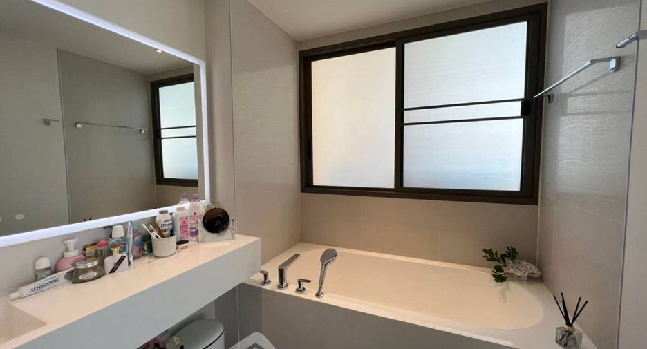 For sale 3 bedrooms condo in Jomtien, Pattaya