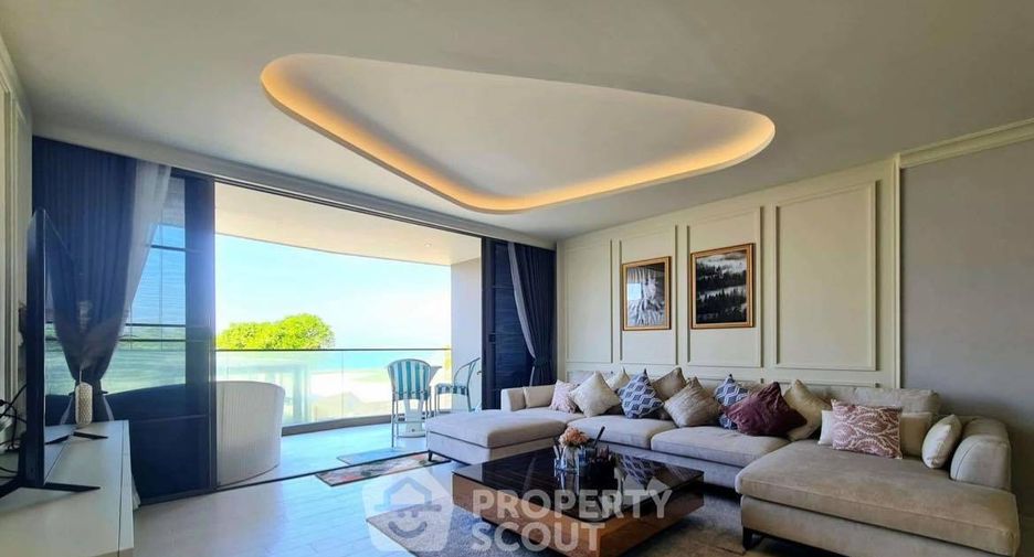 For sale 3 bedrooms condo in Jomtien, Pattaya