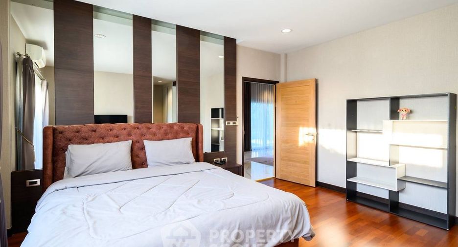 For rent 3 bedrooms villa in Huay Yai, Pattaya