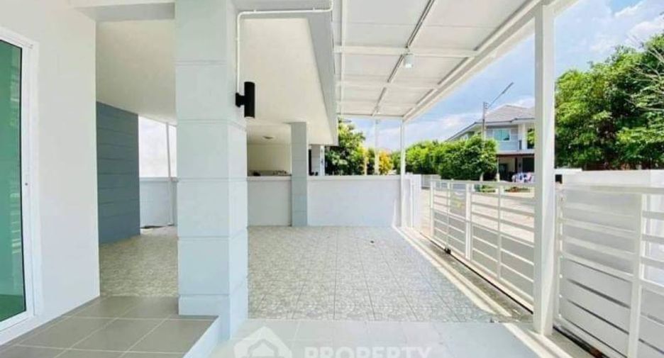 For sale 3 bedrooms townhouse in Si Racha, Chonburi