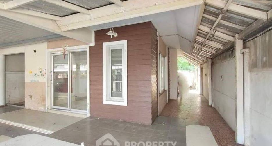Casa adosada en venta de 3 habitaciones en Mueang Chon Buri, Chonburi