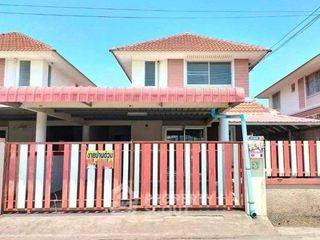 À vendre 3 chambres maison de ville à Mueang Chon Buri, Chonburi