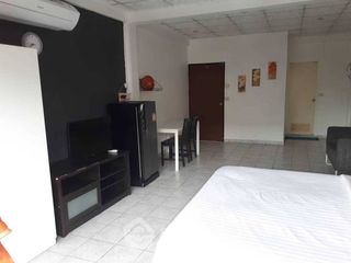 出售 10 卧室 联排别墅 在 Bang Lamung, Chon Buri