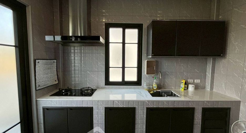 For rent 4 bedrooms house in Phan Thong, Chonburi