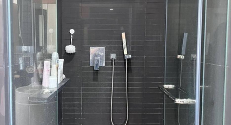 For rent 2 ベッドルーム condo in Phra Khanong, Bangkok