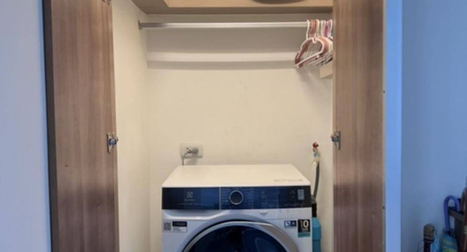 For rent 2 ベッドルーム condo in Phra Khanong, Bangkok