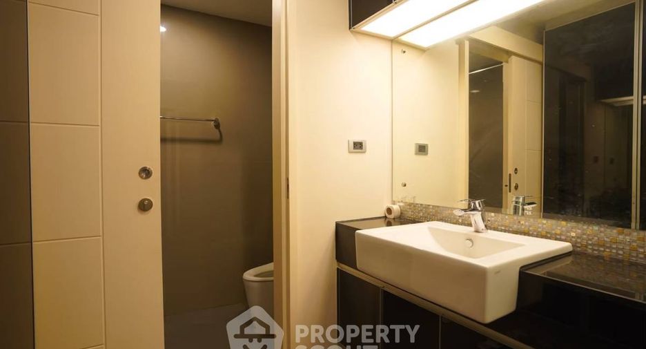 For sale 1 bed condo in Khlong Toei, Bangkok