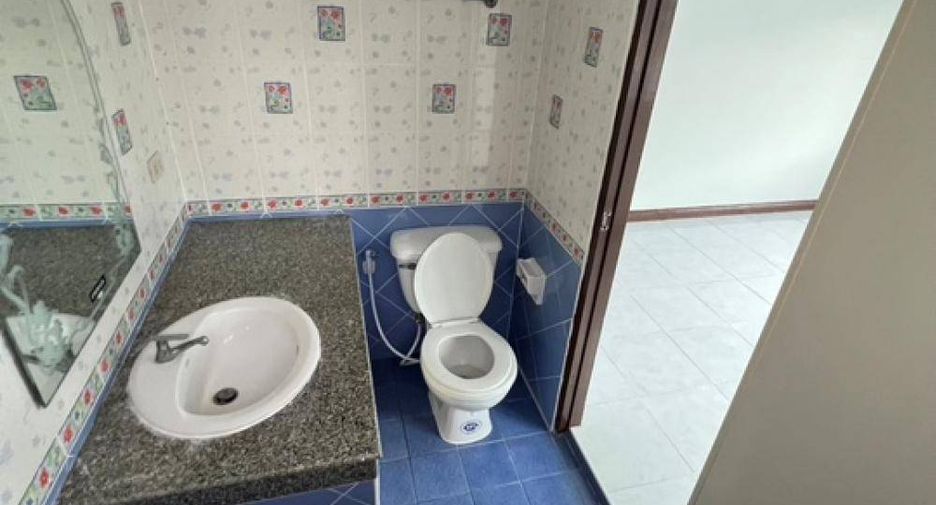 À vendre 3 chambres maison à Si Racha, Chonburi
