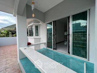 For sale 3 bedrooms house in Si Racha, Chonburi