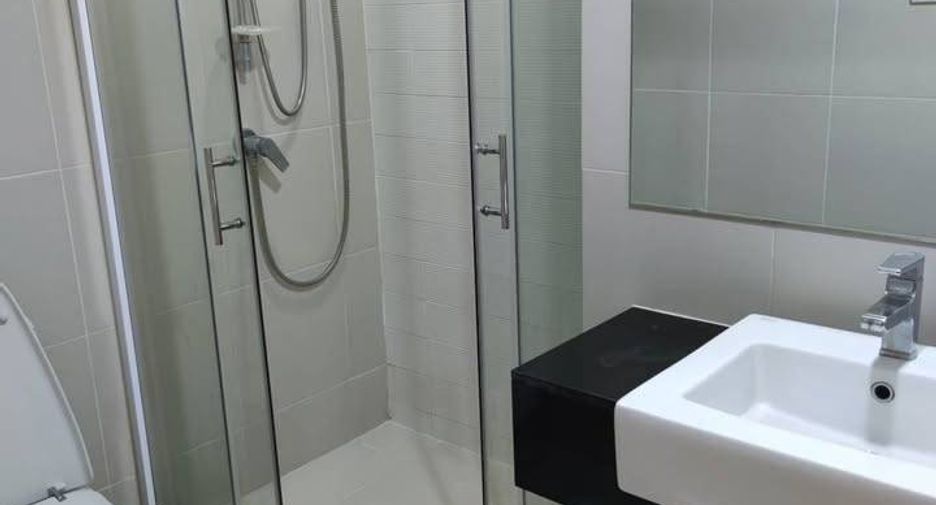 For rent 1 bed condo in Huai Khwang, Bangkok