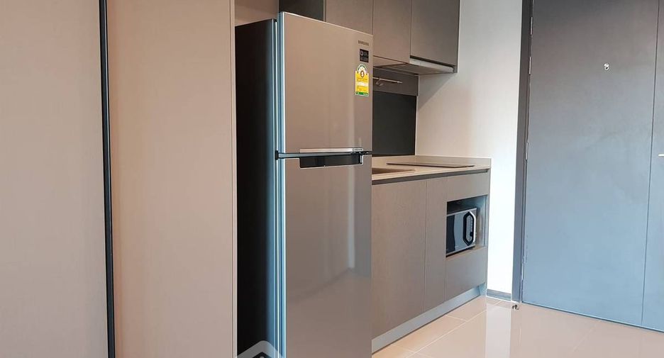 For sale 1 bed condo in Phra Khanong, Bangkok