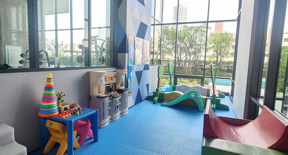 For sale 1 bed condo in Phra Khanong, Bangkok