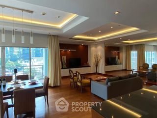For rent 3 ベッドルーム apartment in Pathum Wan, Bangkok