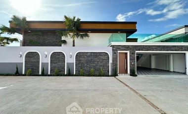 For rent 4 bedrooms villa in East Pattaya, Pattaya