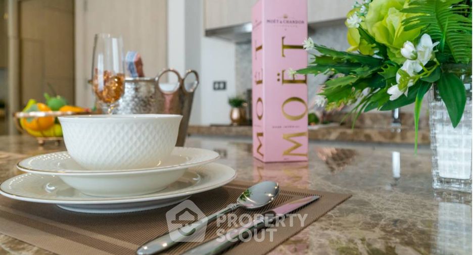 For sale 2 bedrooms condo in Pratumnak, Pattaya