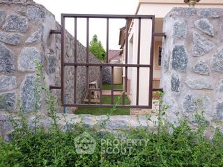 À louer 3 chambres maison à Bang Lamung, Chonburi