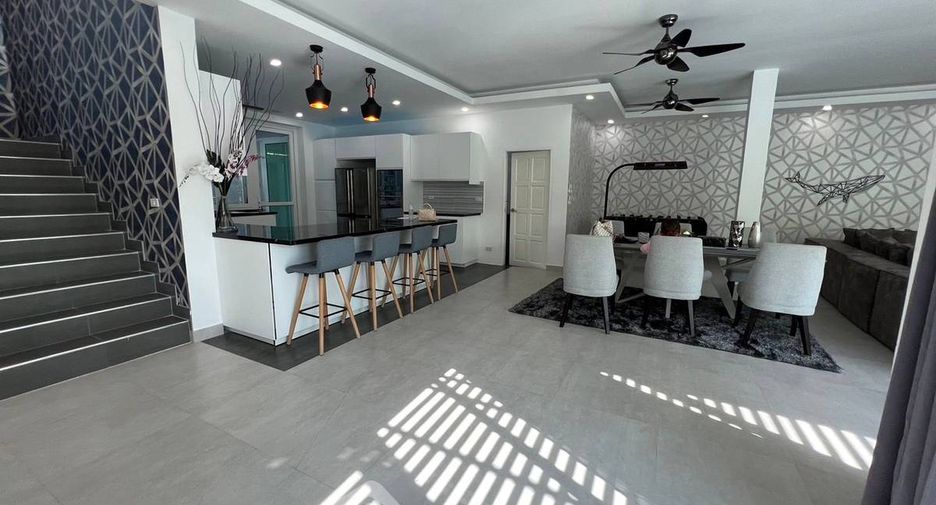 À vendre 5 chambres villa à South Pattaya, Pattaya