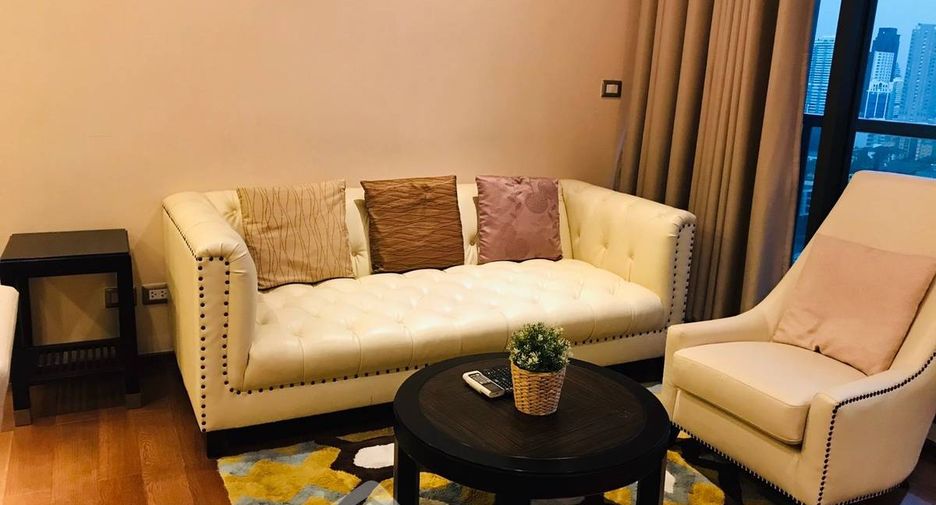 For rent 2 bedrooms condo in Khlong Toei, Bangkok