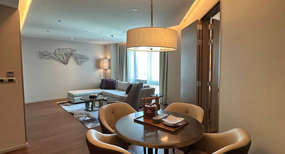 For rent 2 bedrooms apartment in Pathum Wan, Bangkok