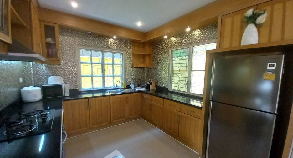 For sale 4 bedrooms house in Bang Lamung, Chonburi
