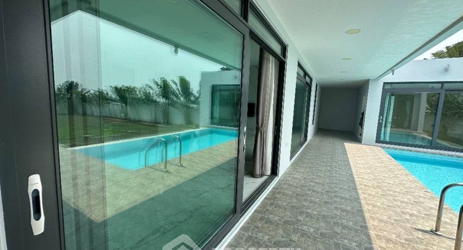For sale 3 bedrooms villa in East Pattaya, Pattaya
