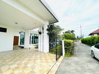 Haus zum Kauf mit 1 Zimmer in Bang Lamung, Chonburi