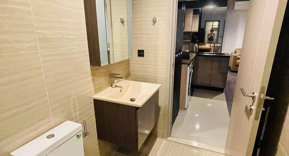 Condo en alquiler de 2 habitaciones en Huai Khwang, Bangkok