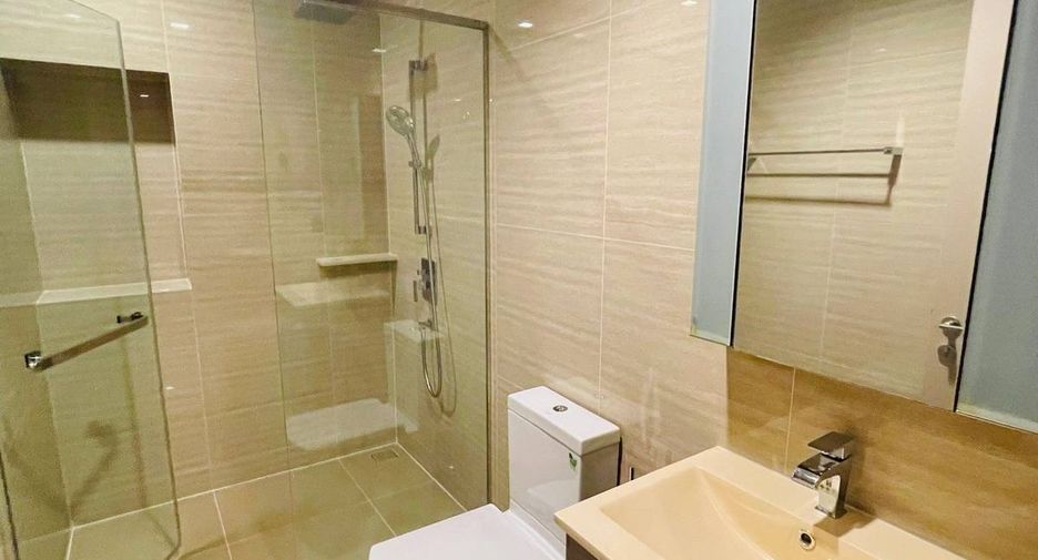 Condo en alquiler de 2 habitaciones en Huai Khwang, Bangkok